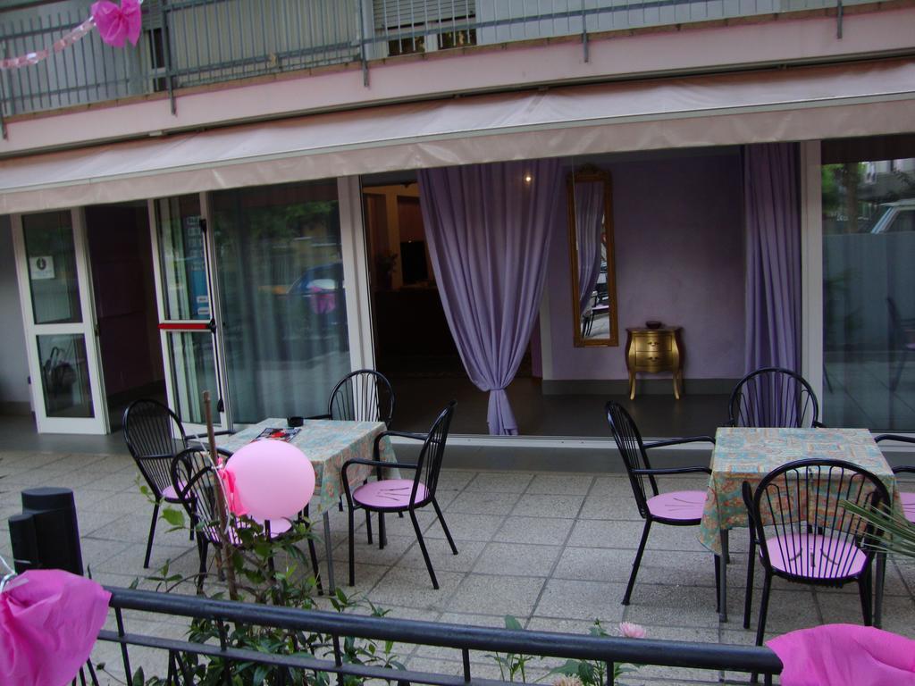 Hotel Midi Riccione Exterior photo